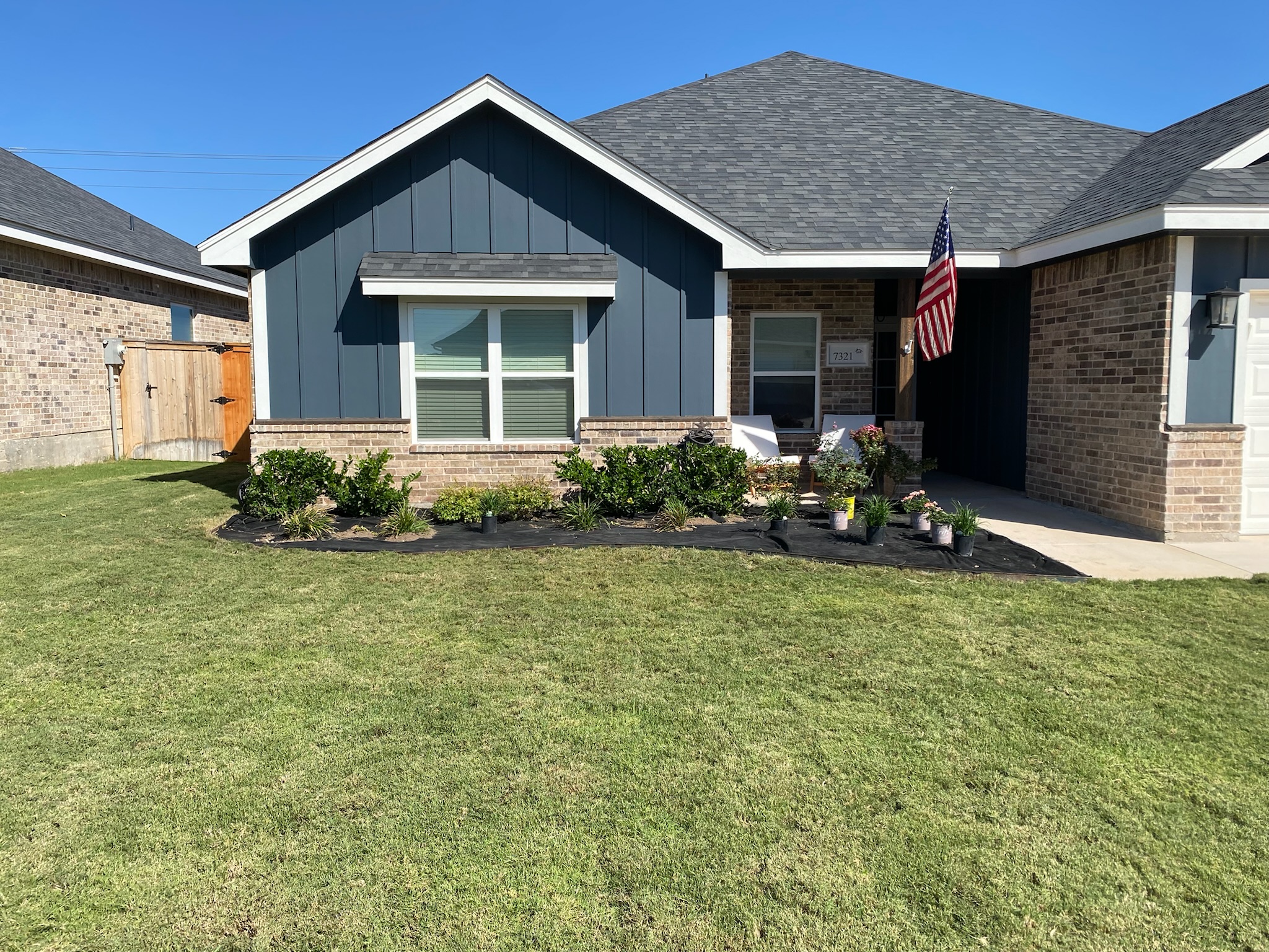 Front Garden with Mulch Elm Creek Lawn Care Abilene TX